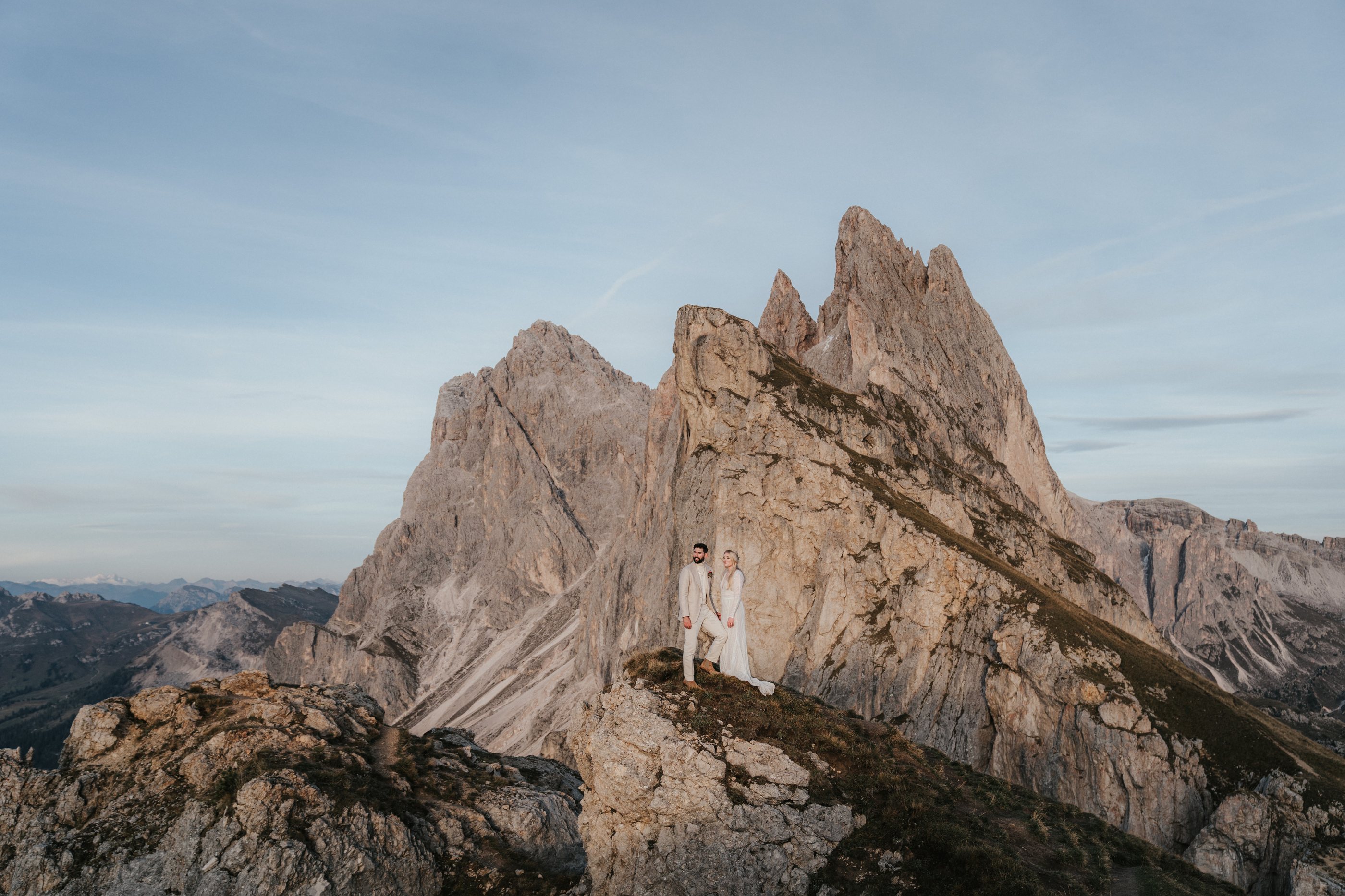 Mountain Elopement am Seceda – Hochzeitsfotograf Dolomiten